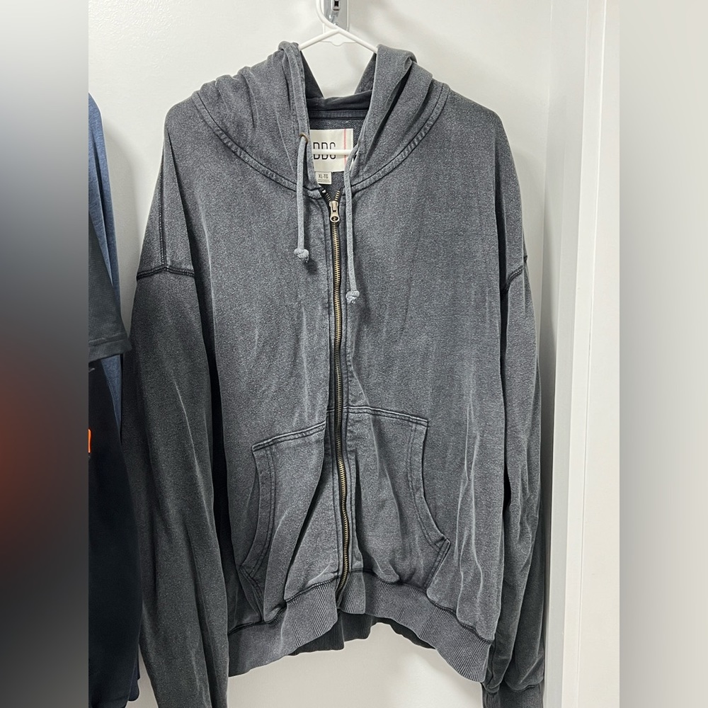 BDG charcoal zip up. Size:XL. Worn once